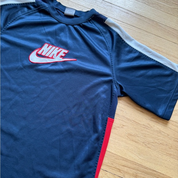 Vintage 90s Nike T Shirt Centre Logo Y2K - Picture 4 of 8
